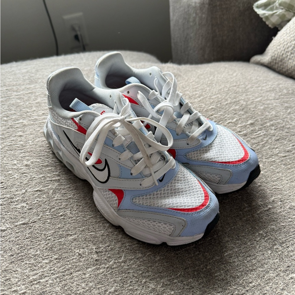 Nike White and Red Sneakers Retro-Inspired Design